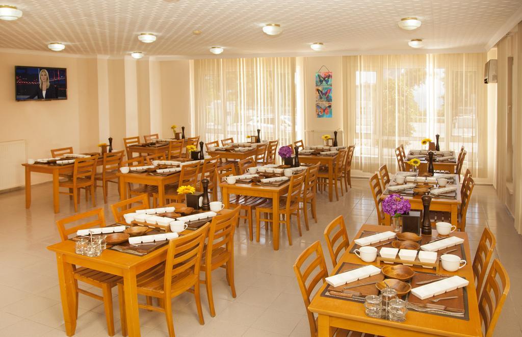 Otel Ales Park *